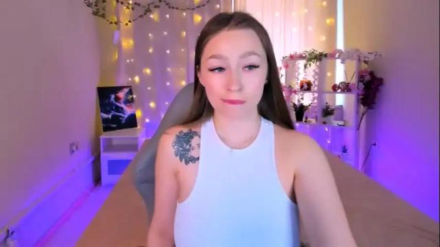 Image 3 of fleurs_de_cerisier Stream on Chaturbate on 29 days ago