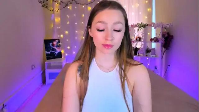 Image 6 of fleurs_de_cerisier Stream on Chaturbate on 29 days ago