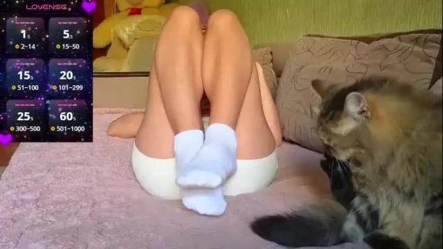 Image 2 of flexi_kitty8 Stream on Chaturbate on 17 days ago