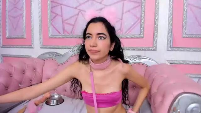 Image 2 of flexslut Stream on Chaturbate on 14 months ago