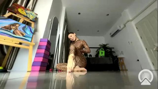 Image 2 of flexy_cat Stream on Chaturbate on 2 months ago