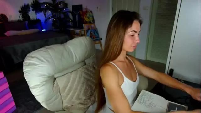 Image 2 of flexy_cat Stream on Chaturbate on 1 day ago