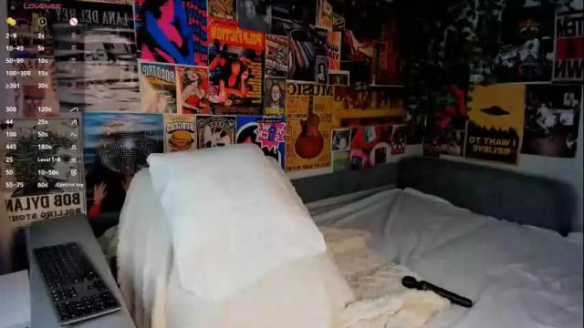 Image 7 of flirtykitty_ Stream on Chaturbate on 1 month ago