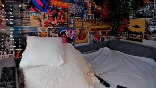 Thumbnail 1, flirtykitty_'s Stream at Chaturbate, 1 month ago