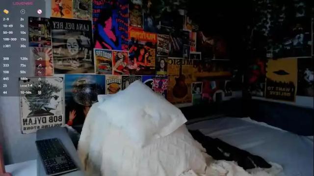 Image 3 of flirtykitty_ Stream on Chaturbate on 12 days ago