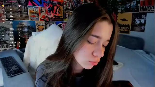 Image 7 of flirtykitty_ Stream on Chaturbate on 12 days ago