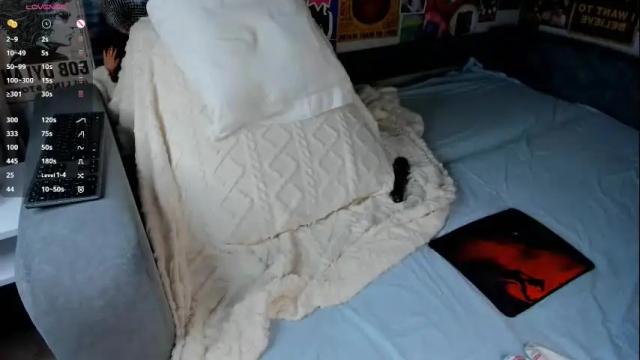 Image 10 of flirtykitty_ Stream on Chaturbate on 1 day ago