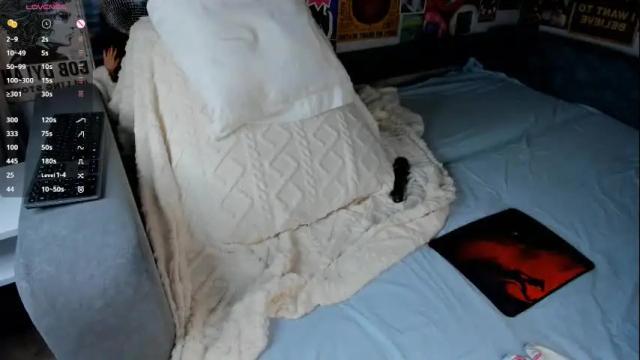 Image 11 of flirtykitty_ Stream on Chaturbate on 1 day ago