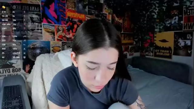 Image 3 of flirtykitty_ Stream on Chaturbate on 1 day ago