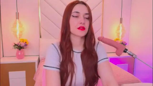 Image 4 of flor_deluna Stream on Chaturbate on 1 month ago
