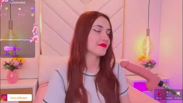 Image 6 of flor_deluna Stream on Chaturbate on 1 month ago