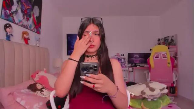 Image 3 of flora_angelical Stream on Chaturbate on 3 months ago