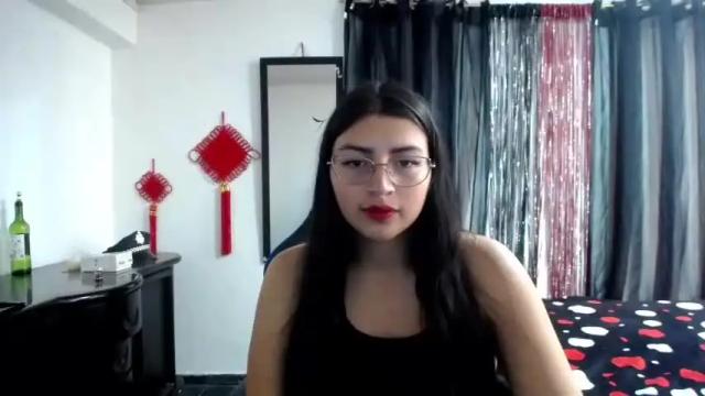 Image 7 of flora_passion Stream on Chaturbate on 23 months ago