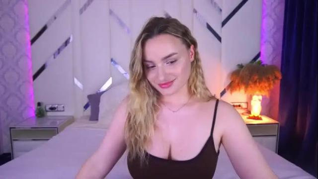 Image 3 of floragreys Stream on Chaturbate on 20 days ago