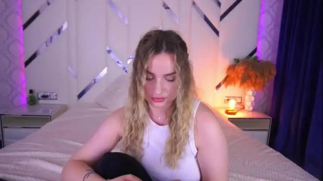 Image 10 of floragreys Stream on Chaturbate on 18 days ago