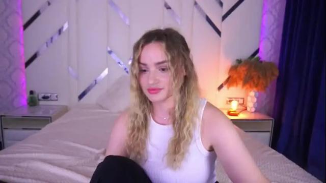Image 11 of floragreys Stream on Chaturbate on 18 days ago