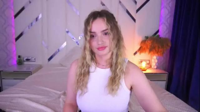 Image 8 of floragreys Stream on Chaturbate on 18 days ago
