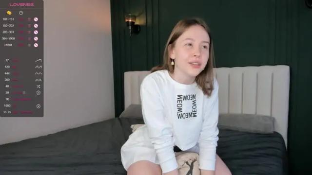 Image 8 of florencebrucker Stream on Chaturbate on 12 months ago