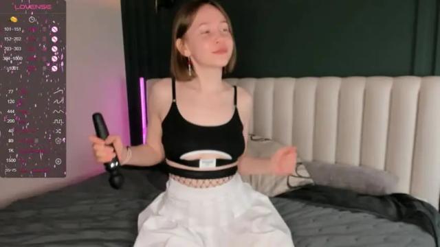 Image 3 of florencebrucker Stream on Chaturbate on 15 months ago
