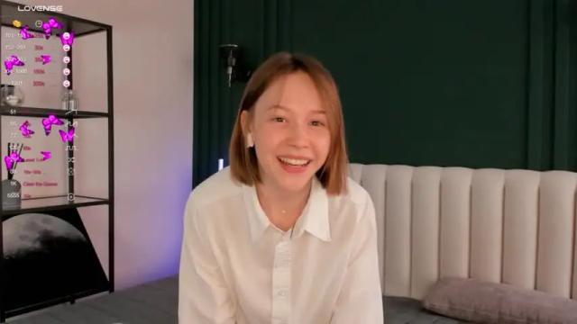 Image 6 of florencebrucker Stream on Chaturbate on 12 months ago