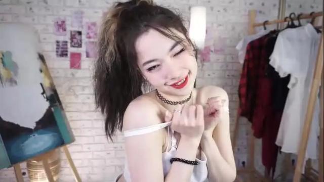 Image 4 of florenceestey Stream on Chaturbate on 3 days ago