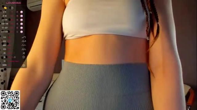 Image 2 of florencegaret Stream on Chaturbate on 21 days ago