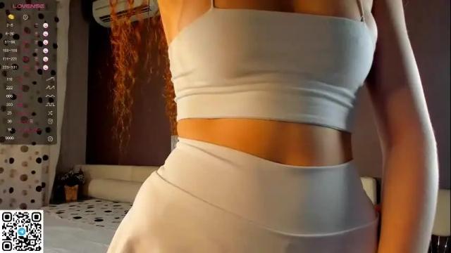 Image 4 of florencegaret Stream on Chaturbate on 21 days ago