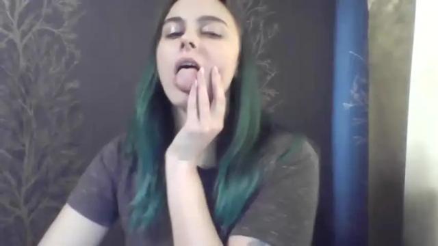 Image 3 of flower_bluee Stream on Chaturbate on 15 months ago