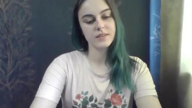 Image 7 of flower_bluee Stream on Chaturbate on 14 months ago