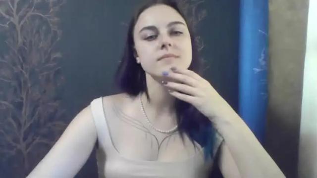 Image 2 of flower_bluee Stream on Chaturbate on 14 months ago