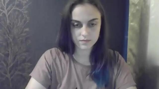 Image 4 of flower_bluee Stream on Chaturbate on 14 months ago