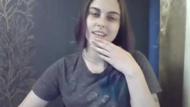 Image 2 of flower_bluee Stream on Chaturbate on 13 months ago