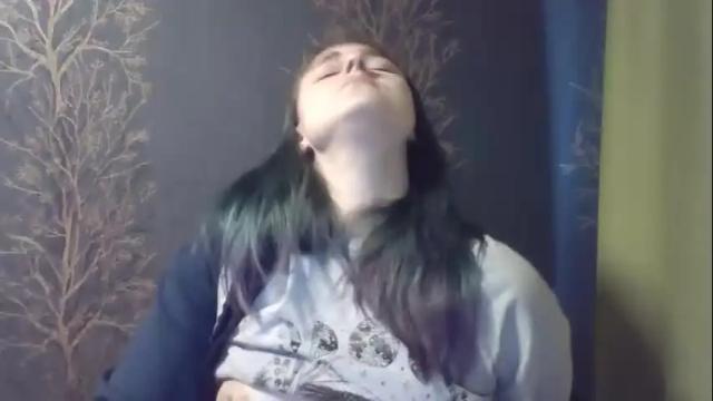 Image 3 of flower_bluee Stream on Chaturbate on 1 month ago