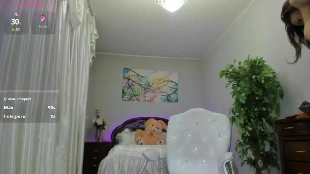 Image 6 of flower_nicole Stream on Chaturbate on 1 month ago