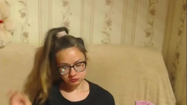 Image 2 of flowercandydoll Stream on Chaturbate on 2 months ago