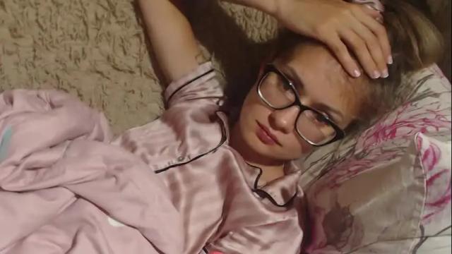 Image 3 of flowercandydoll Stream on Chaturbate on 2 days ago