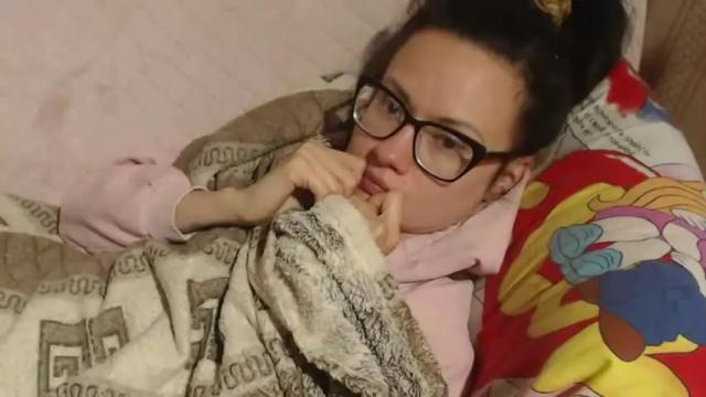 Image 2 of flowercandydoll13 Stream on Chaturbate on 13 months ago