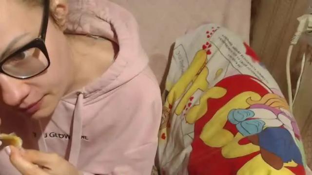 Image 7 of flowercandydoll13 Stream on Chaturbate on 13 months ago