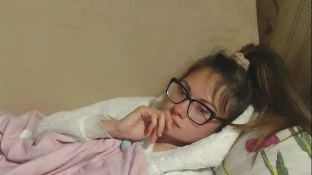 Image 12 of flowercandydoll13 Stream on Chaturbate on 26 days ago