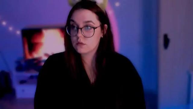 Image 11 of flowercrystal Stream on Chaturbate on 17 months ago