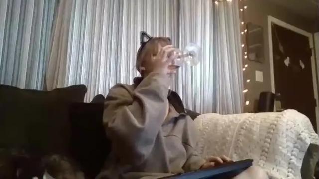 Image 11 of flowergal_ Stream on Chaturbate on 22 months ago