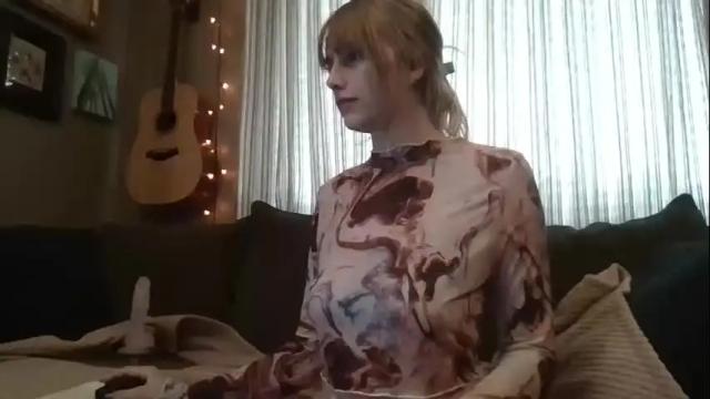 Image 2 of flowergal_ Stream on Chaturbate on 22 months ago
