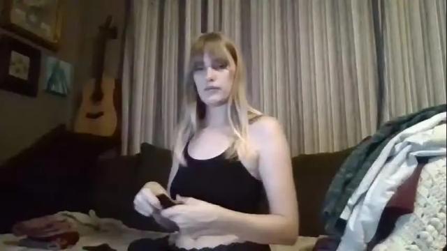 Image 3 of flowergal_ Stream on Chaturbate on 22 months ago