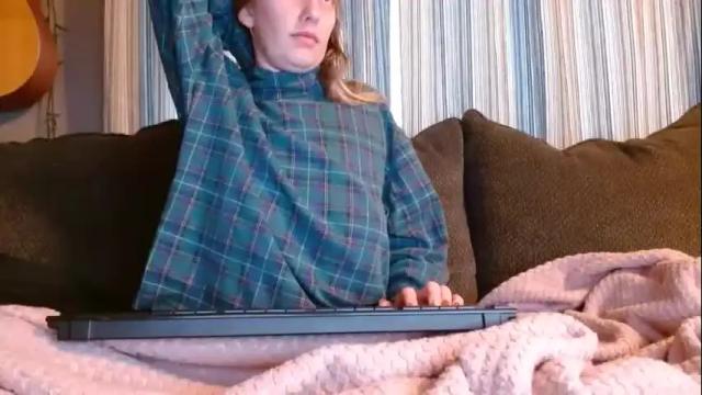 Image 4 of flowergal_ Stream on Chaturbate on 21 months ago