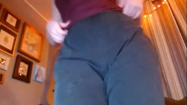 Image 12 of flowergal_ Stream on Chaturbate on 21 months ago