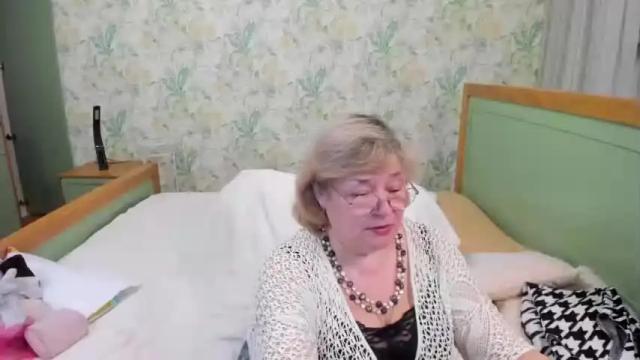 Image 8 of flowerlover8 Stream on Chaturbate on 13 months ago