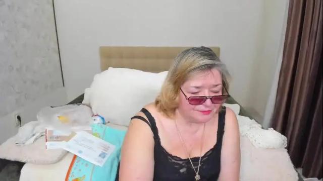 Image 3 of flowerlover8 Stream on Chaturbate on 21 days ago