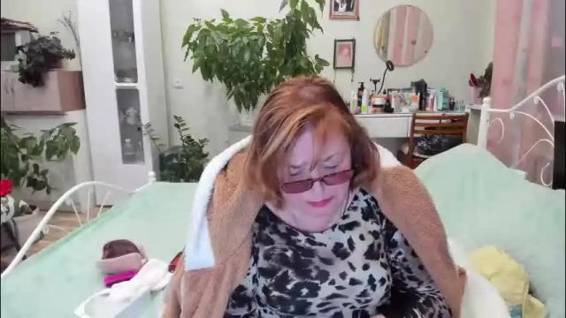 Image 7 of flowerlover8 Stream on Chaturbate on 2 months ago