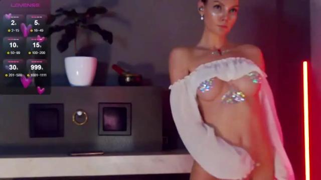 Image 10 of flowerr_powerr Stream on Chaturbate on 16 months ago