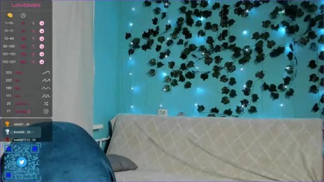 Image 11 of flowerytina Stream on Chaturbate on 18 months ago